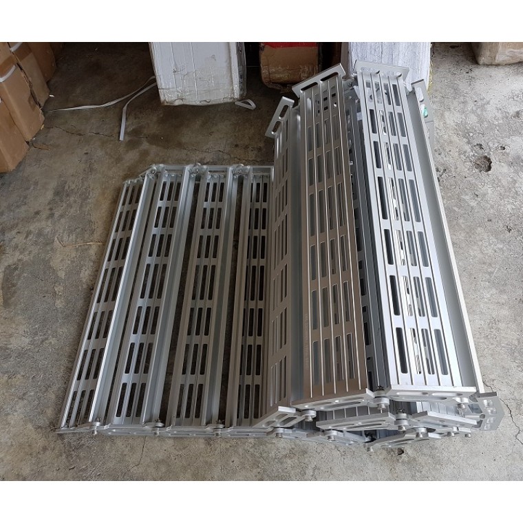 捲疊式全幅斜坡板