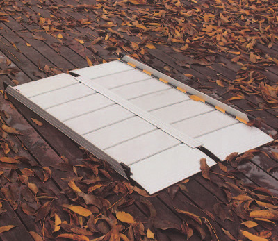 提箱式左右對折斜坡板