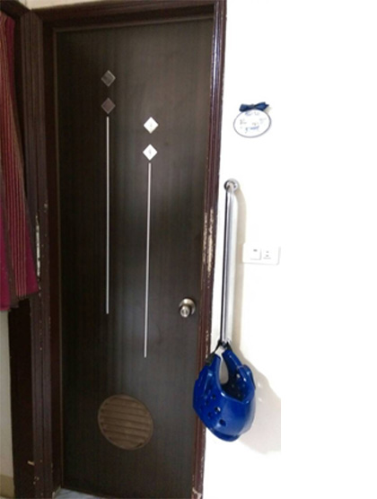 居家無障礙修繕工程改善內容：開關門改橫拉門，改善前後對照