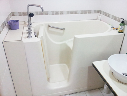 銀髮族走入式開門浴缸 工作實績