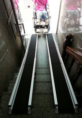 高低落差改善設備(伸縮式斜坡板) 工作實績