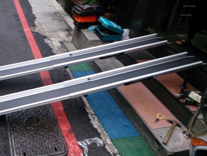 高低落差改善設備(伸縮式斜坡板) 工作實績