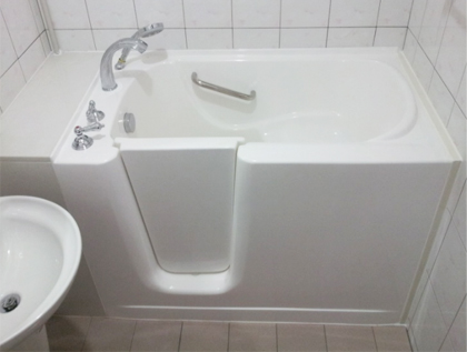 銀髮族走入式開門浴缸 工作實績