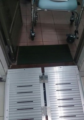 高低落差改善設備(輕型對(二)折式斜坡板) 工作實績