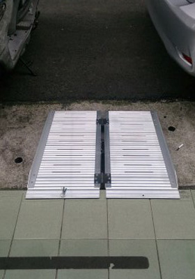 高低落差改善設備(輕型對(二)折式斜坡板) 工作實績