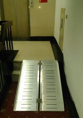 高低落差改善設備(輕型對(二)折式斜坡板) 工作實績