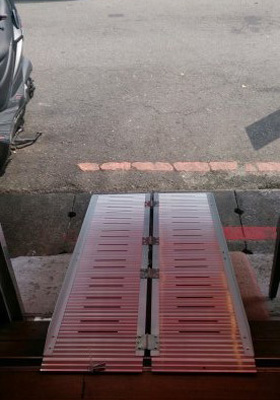 高低落差改善設備(輕型對(二)折式斜坡板) 工作實績