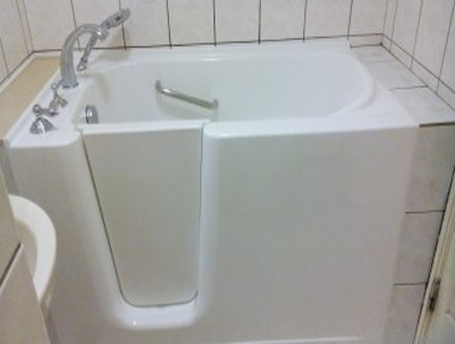 銀髮族走入式開門浴缸 工作實績