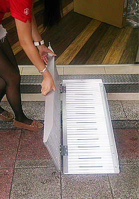 高低落差改善設備(輕型對(二)折式斜坡板) 工作實績